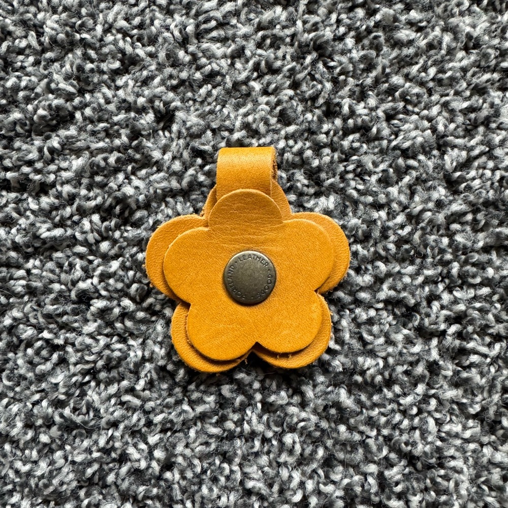 Portland Leather Snap Flower-Sunflower